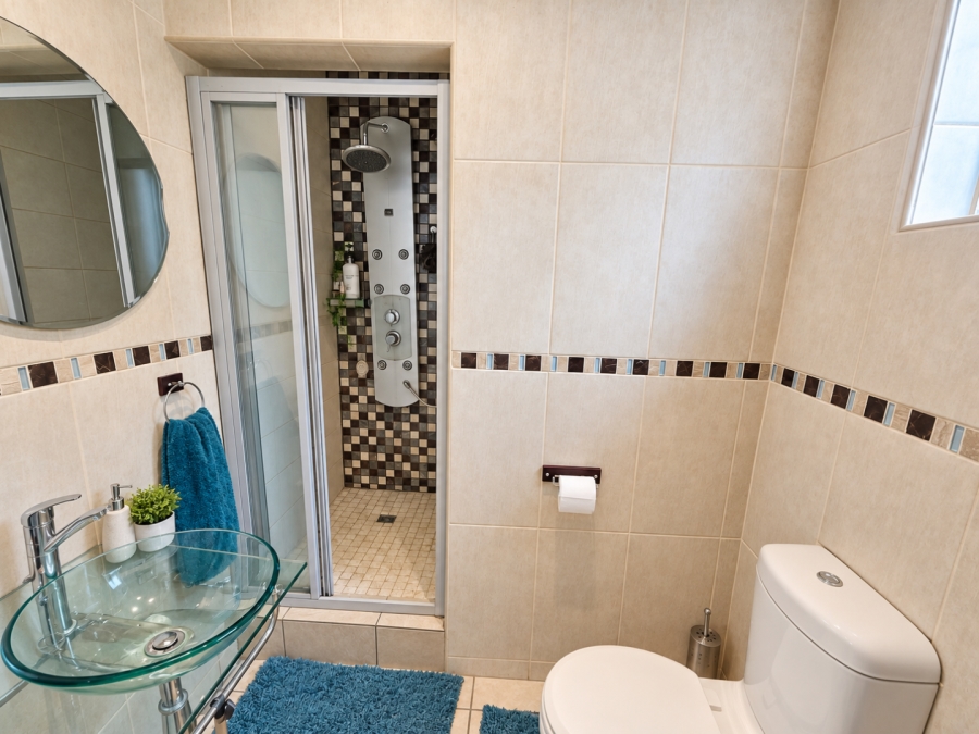 4 Bedroom Property for Sale in Heuwelsig Free State